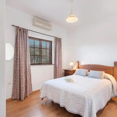 Casa Tenades Сasa de vacaciones